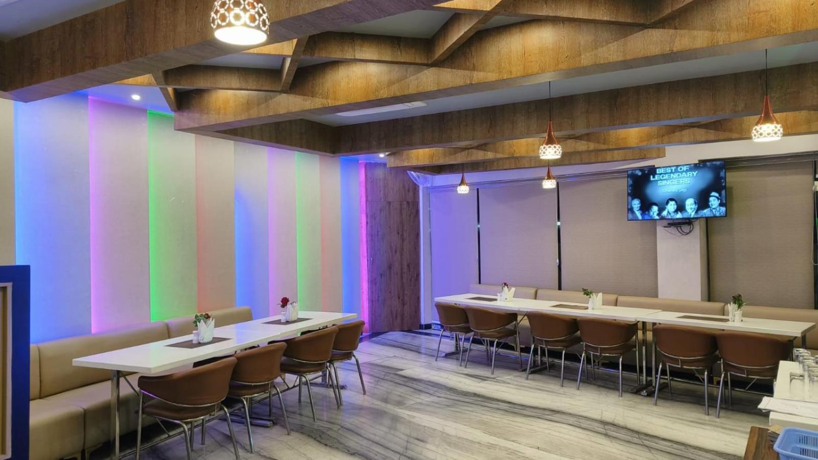 V Square Airport Hotel Lucknow Ngoại thất bức ảnh